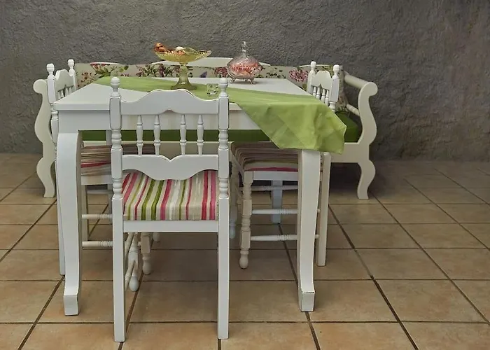 Centrally Yours: Spacious House In The Center * Chania (Crete)