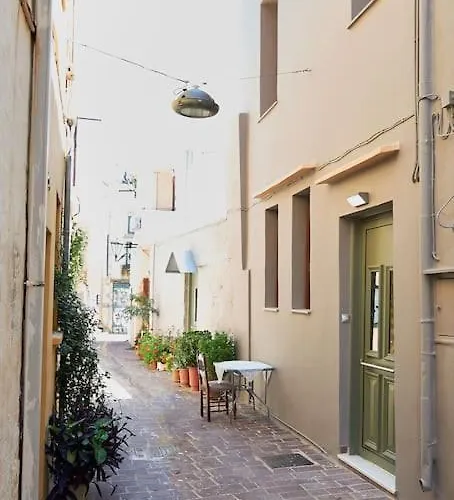 Centrally Yours: Spacious House In The Center * Chania (Crete)