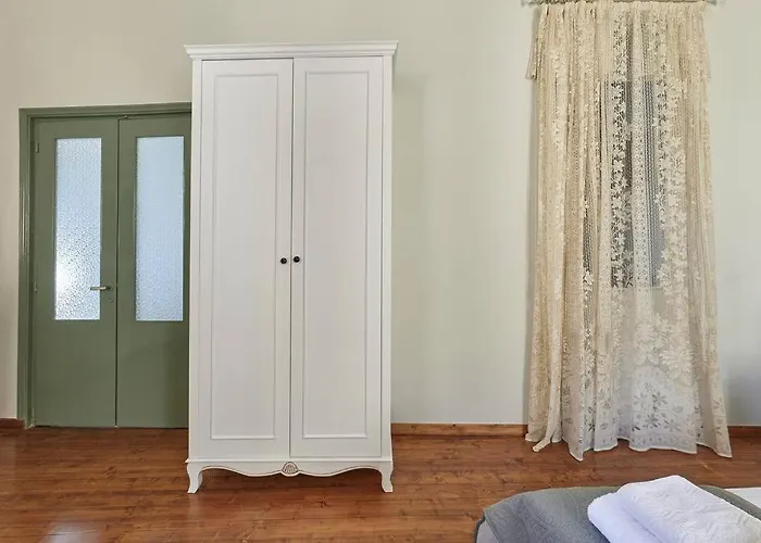 Centrally Yours: Spacious House In The Center Apartamento Chania (Crete)