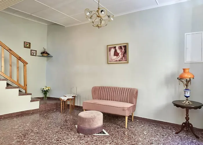 Centrally Yours: Spacious House In The Center Apartamento Chania (Crete)