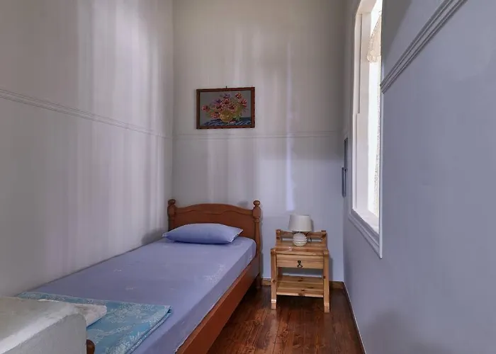 Apartamento Centrally Yours: Spacious House In The Center *